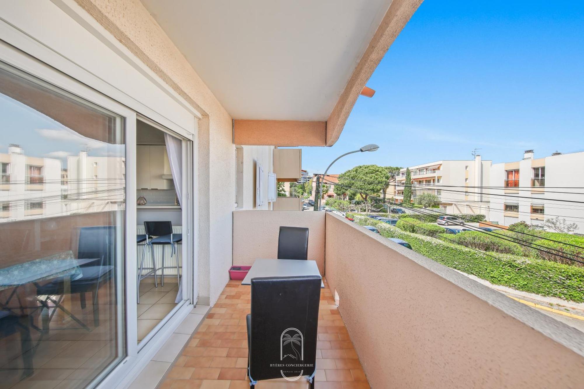 Appartement Proche Centre - T2 Clim/pk/wifi Hyères