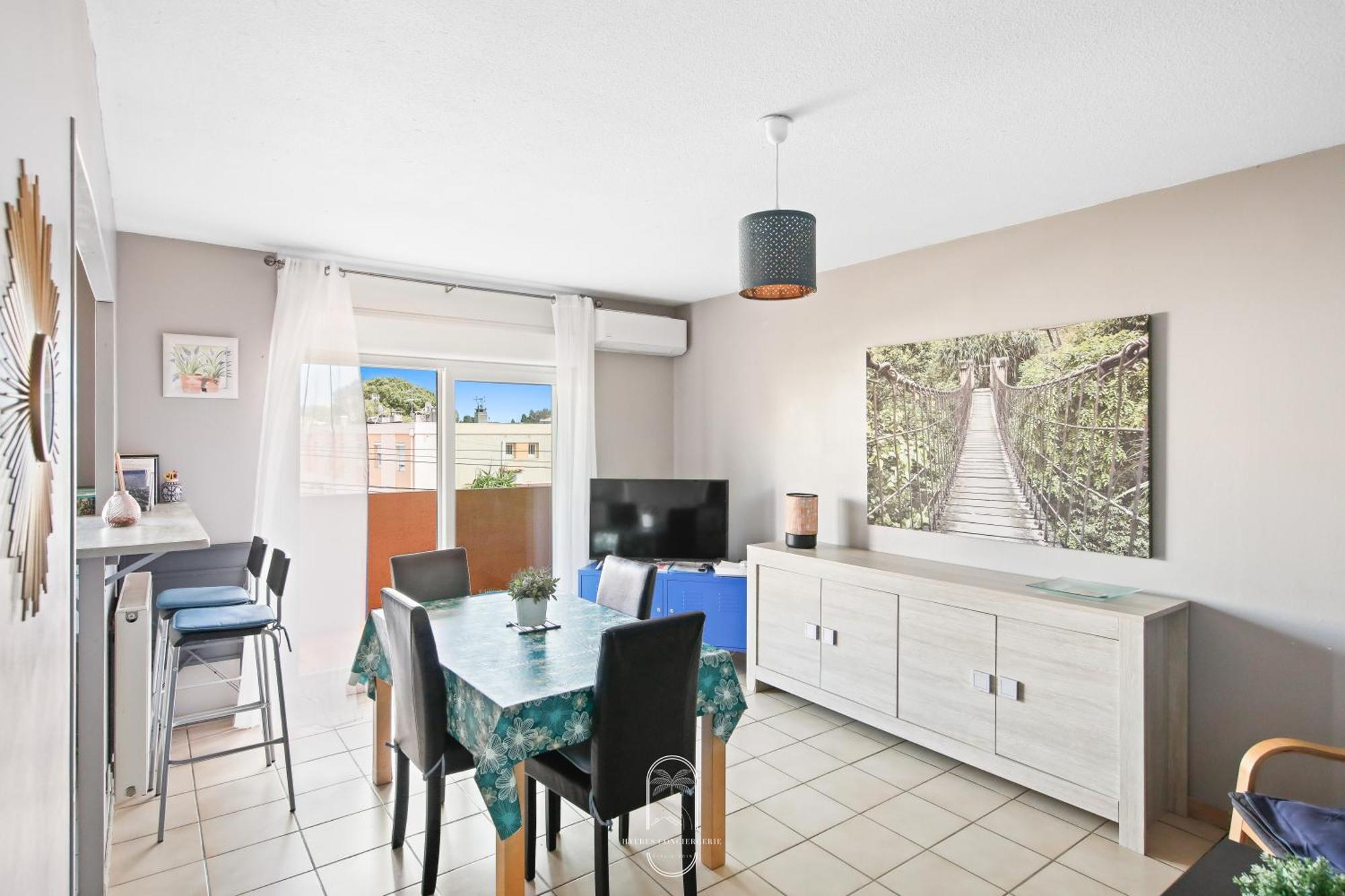 Proche Centre - T2 Clim/pk/wifi * Hyères